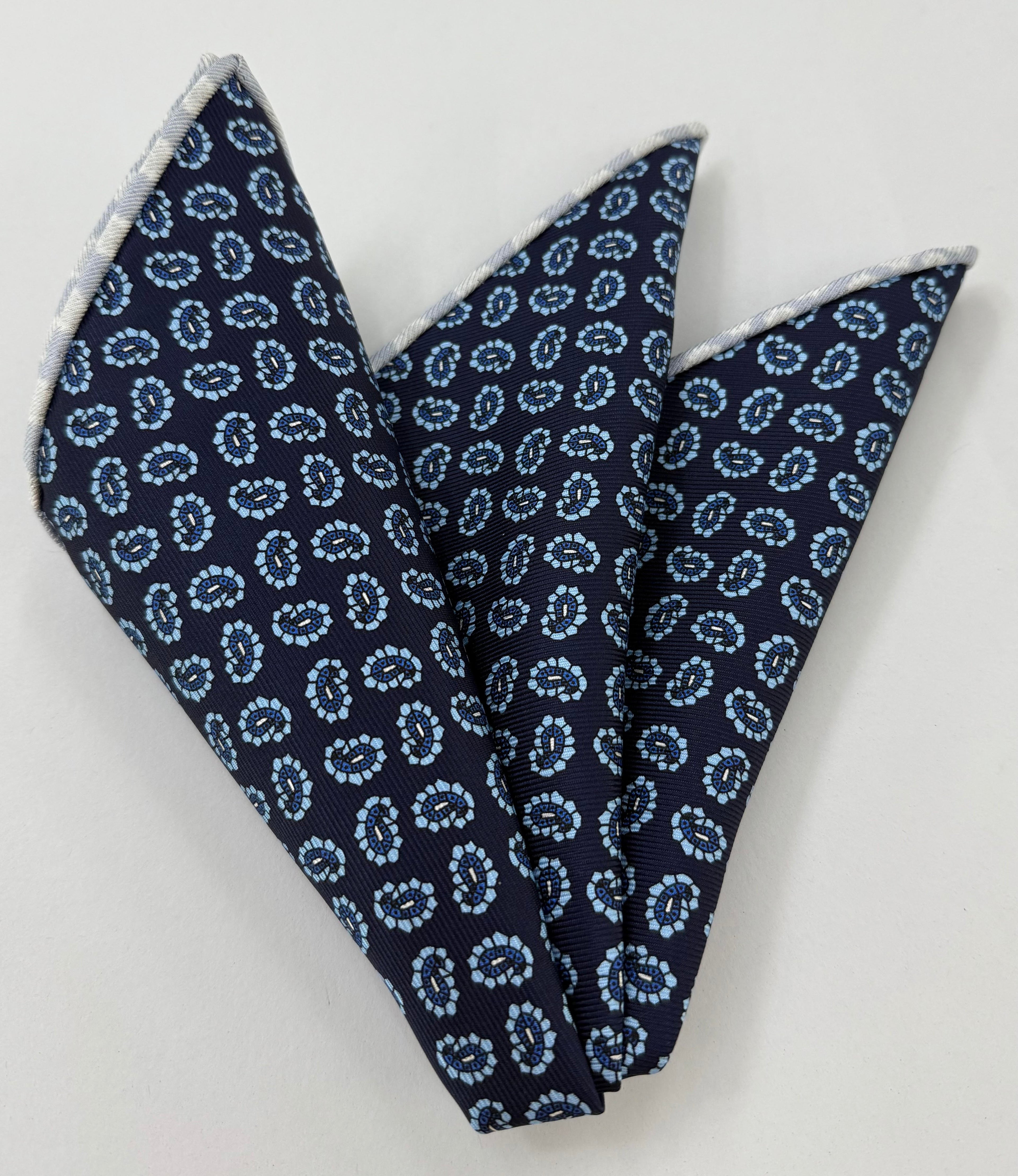 深藍底淺藍 Macclesfield Modern Madder 印花絲質口袋巾 MMPP-217
