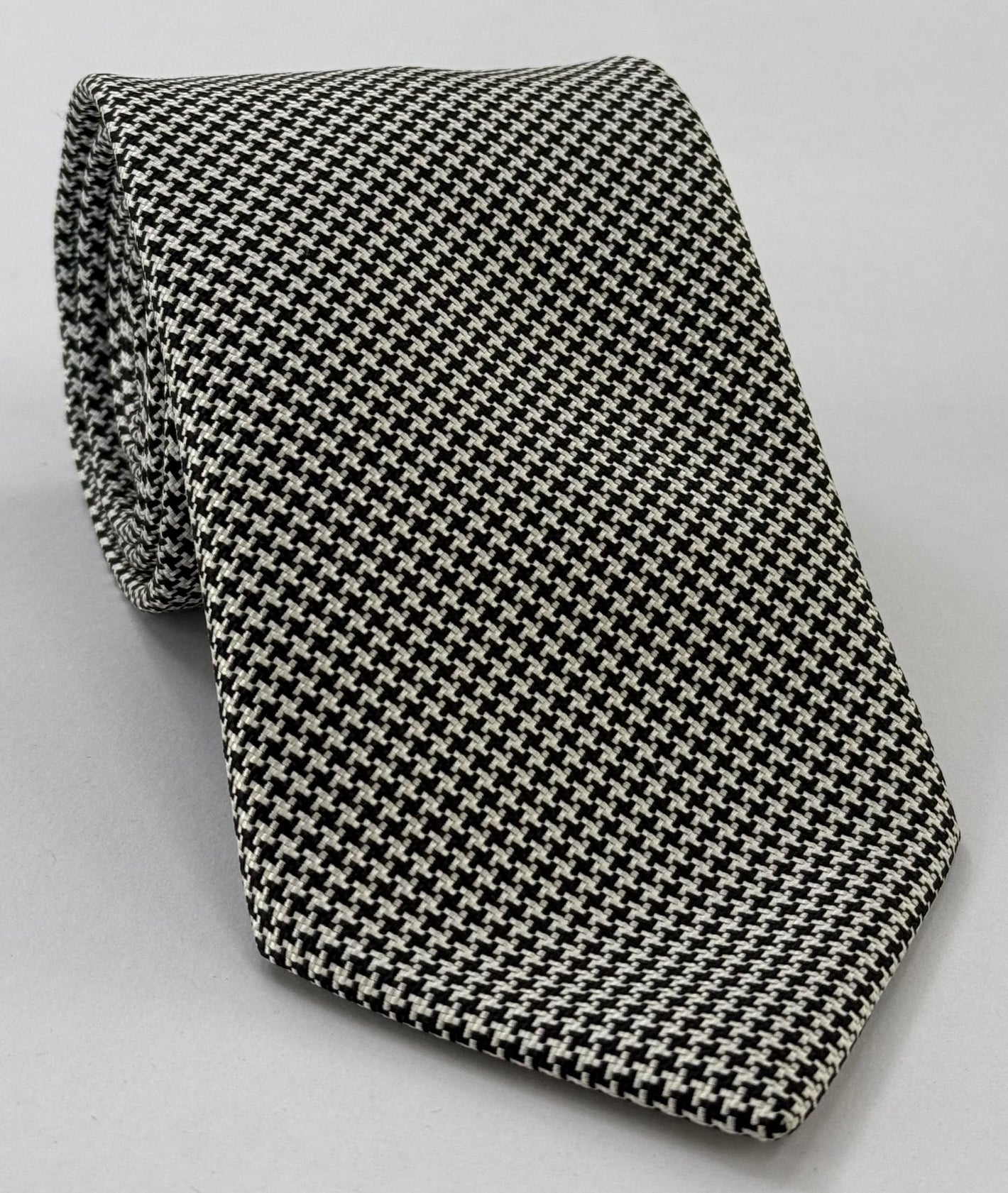 블랙 & 화이트 하운즈투스 실크 타이 4