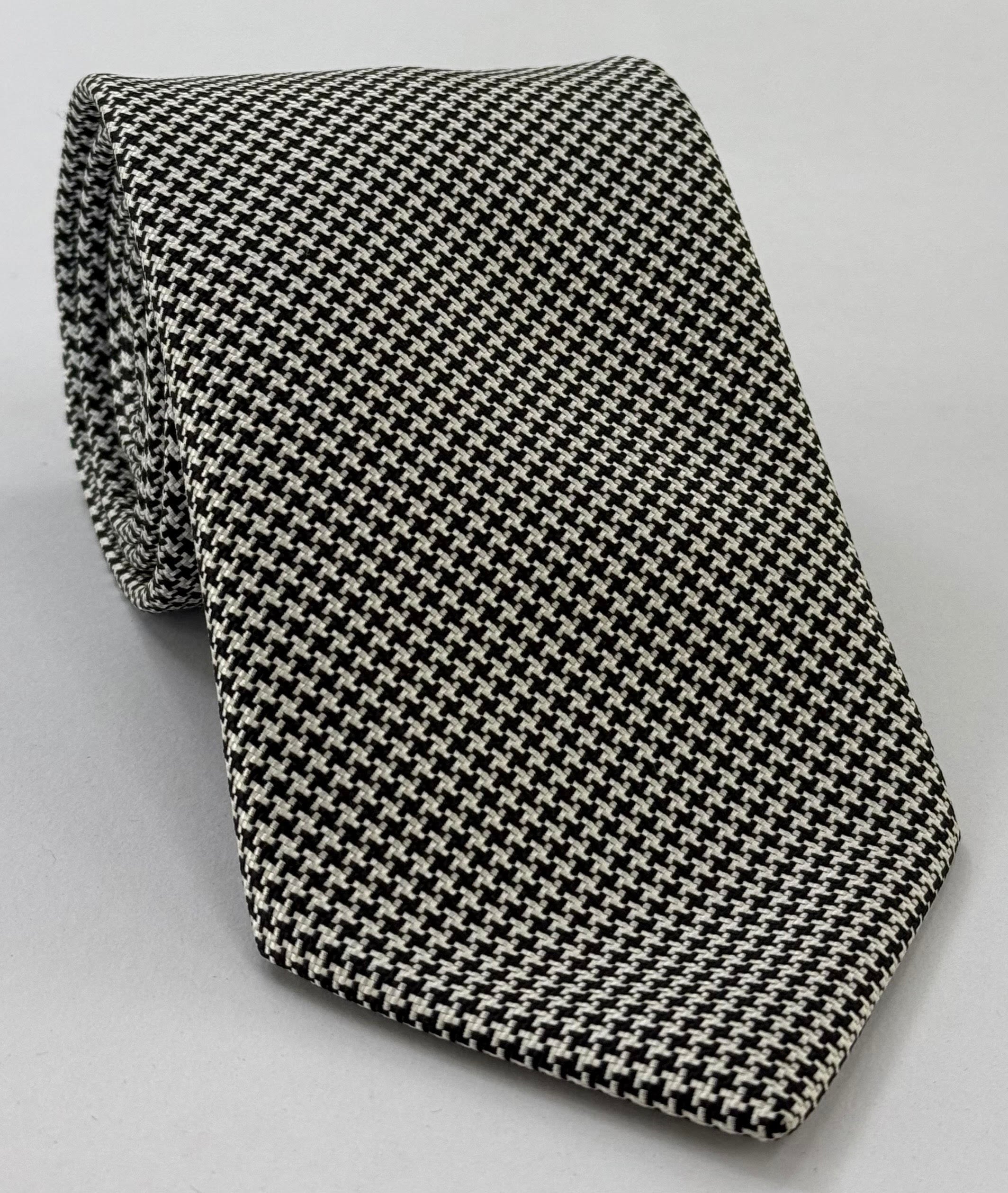 ブラック＆ホワイト ハウンズトゥース シルクタイ 4