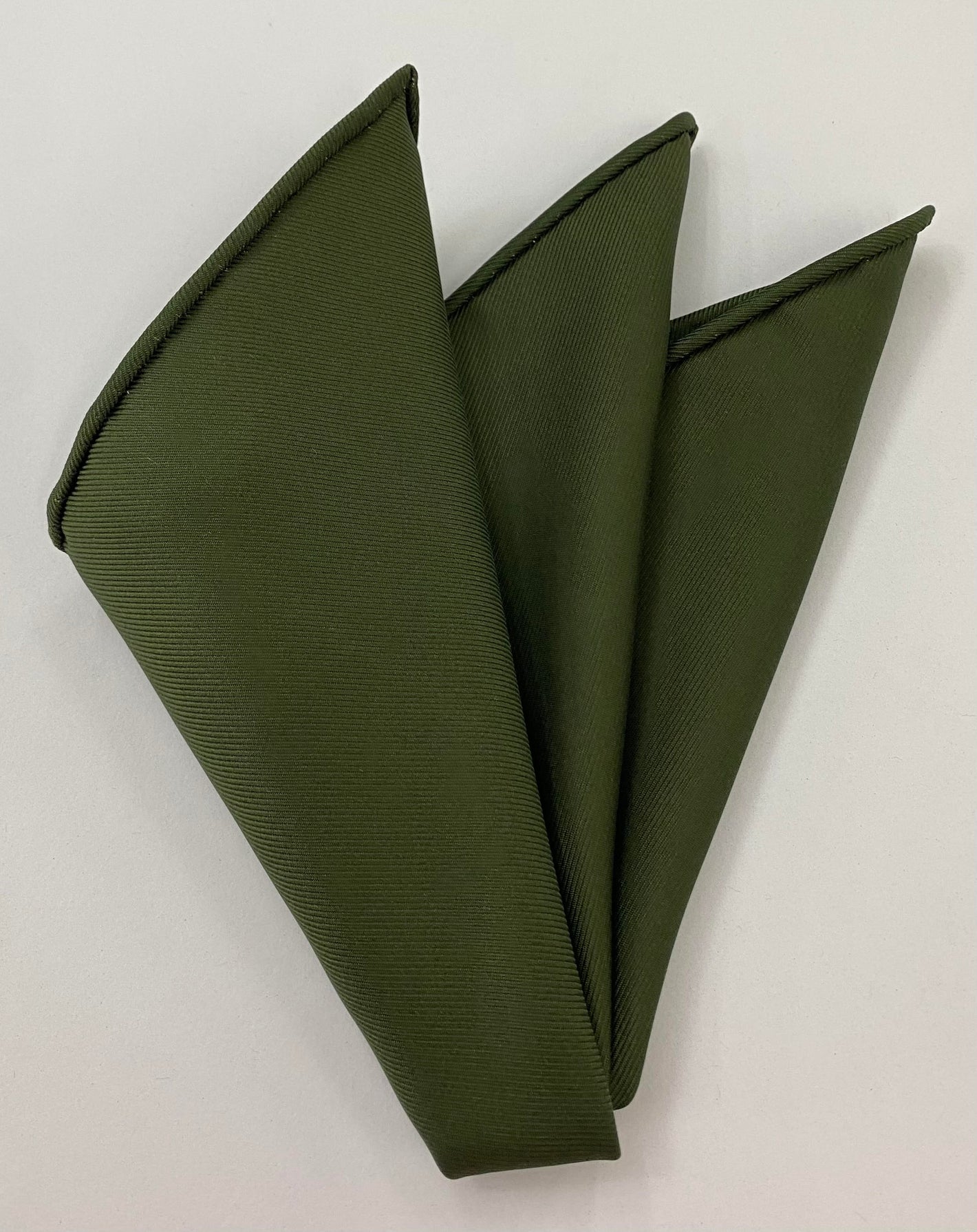 フォレストグリーン ツイル マダー ソリッド シルク ポケットスクエア TMSOP-7